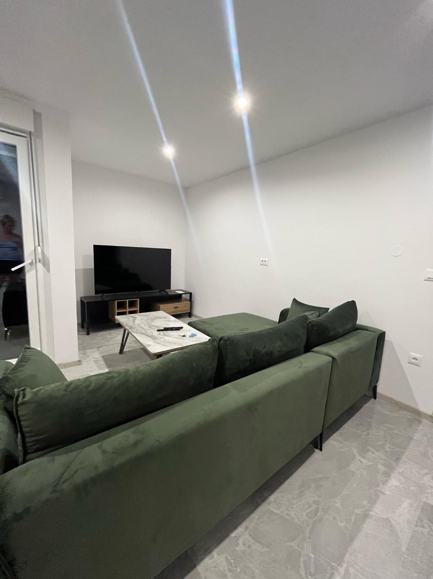 Apartment Giovani Kaštela Екстериор снимка